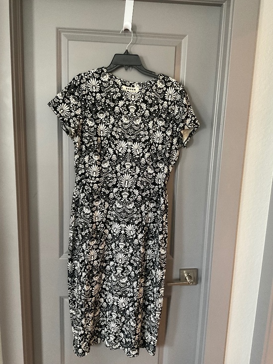 Boden Dresses & Skirts - Boden Black & White Floral Print Dress